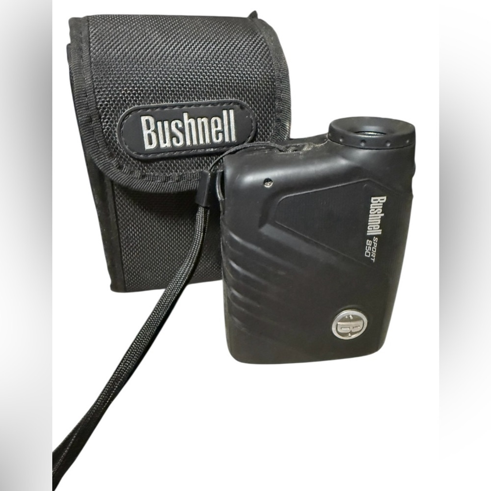 Bushnell Sport 850 Rangefinder with Case